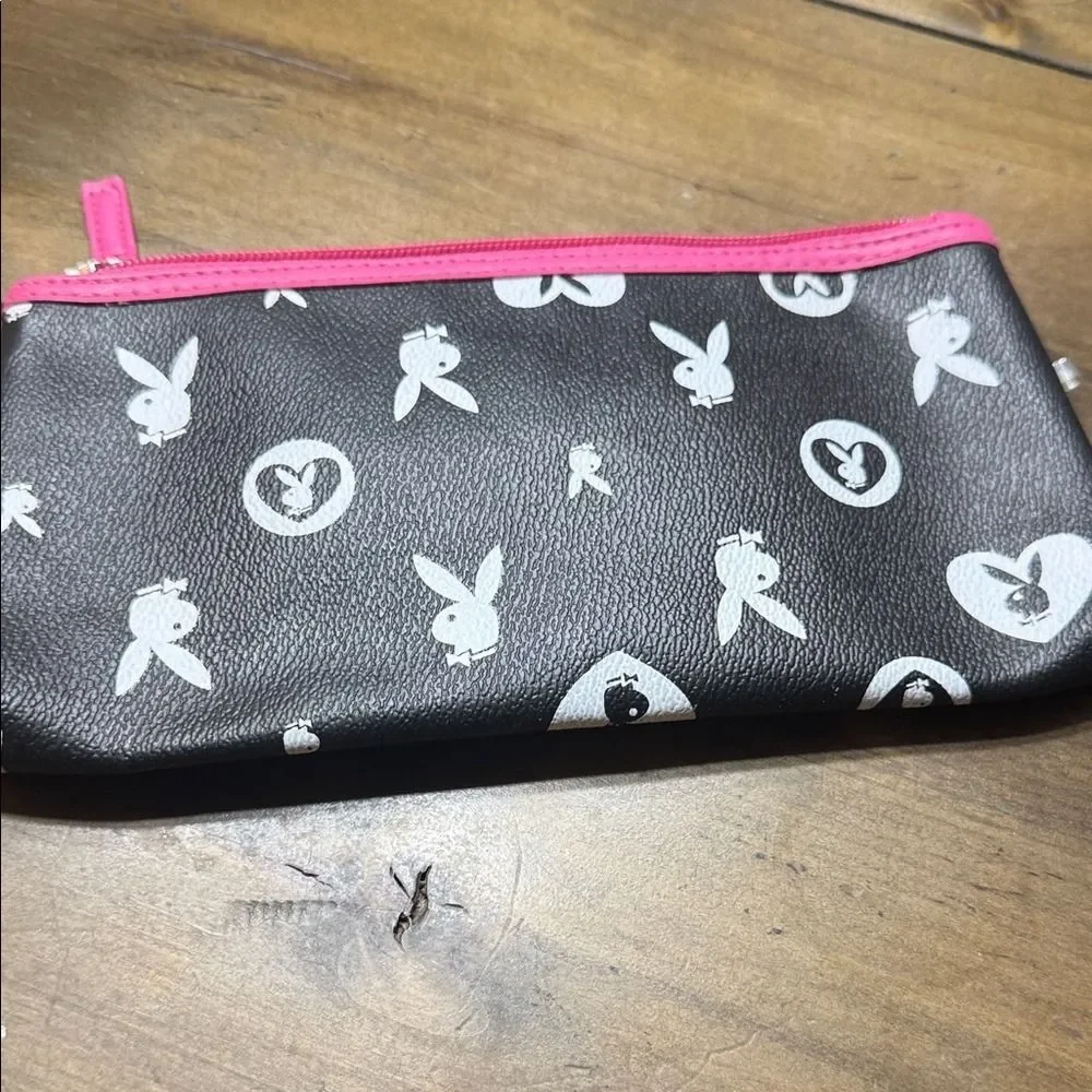 PLAYBOY Pink Zipper Pouch
